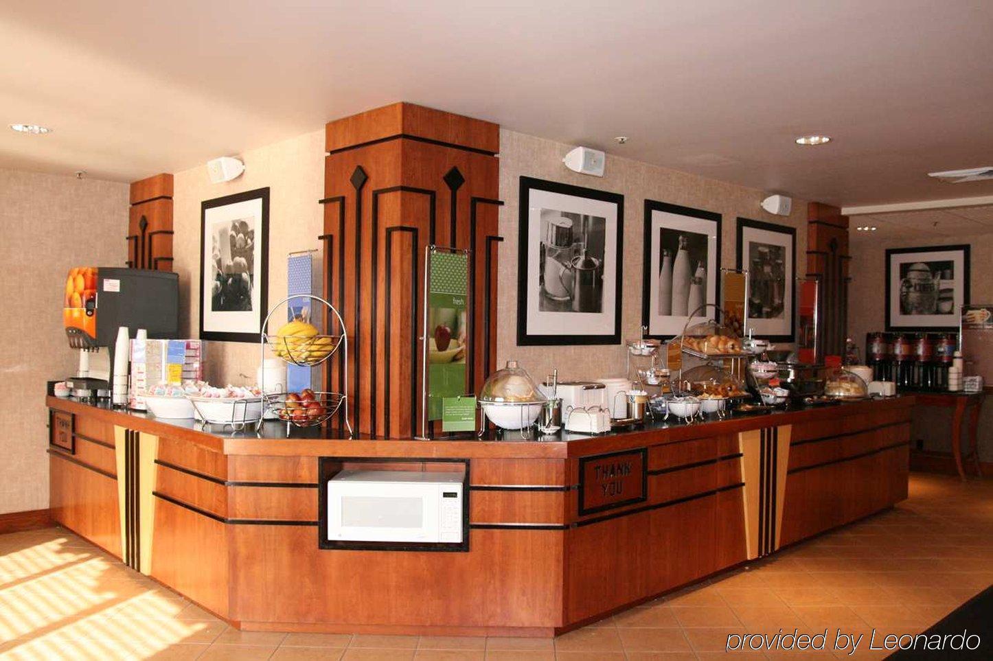 Hampton Inn Columbus/Taylorsville Edinburgh Restaurant foto
